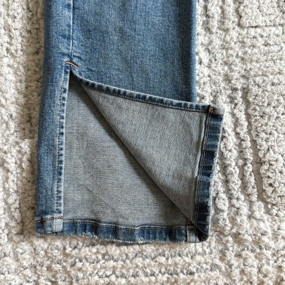 Zara Slim Flare Jeans - Picture 2 of 8